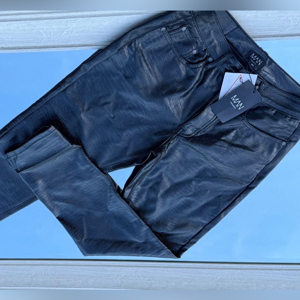 MN Men's Sleek Black Skinny Pants